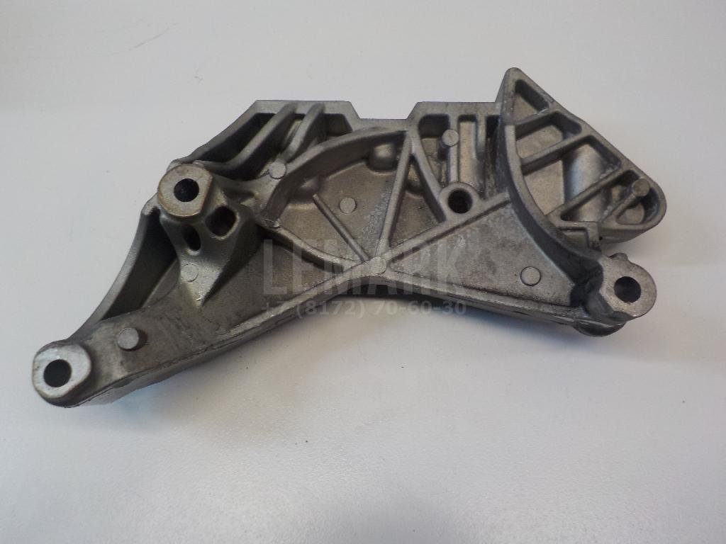 Кронштейн двигателя правый