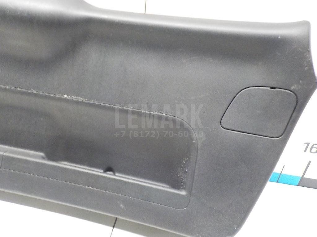 Обшивка двери багажника