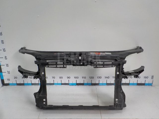 Панель передняя