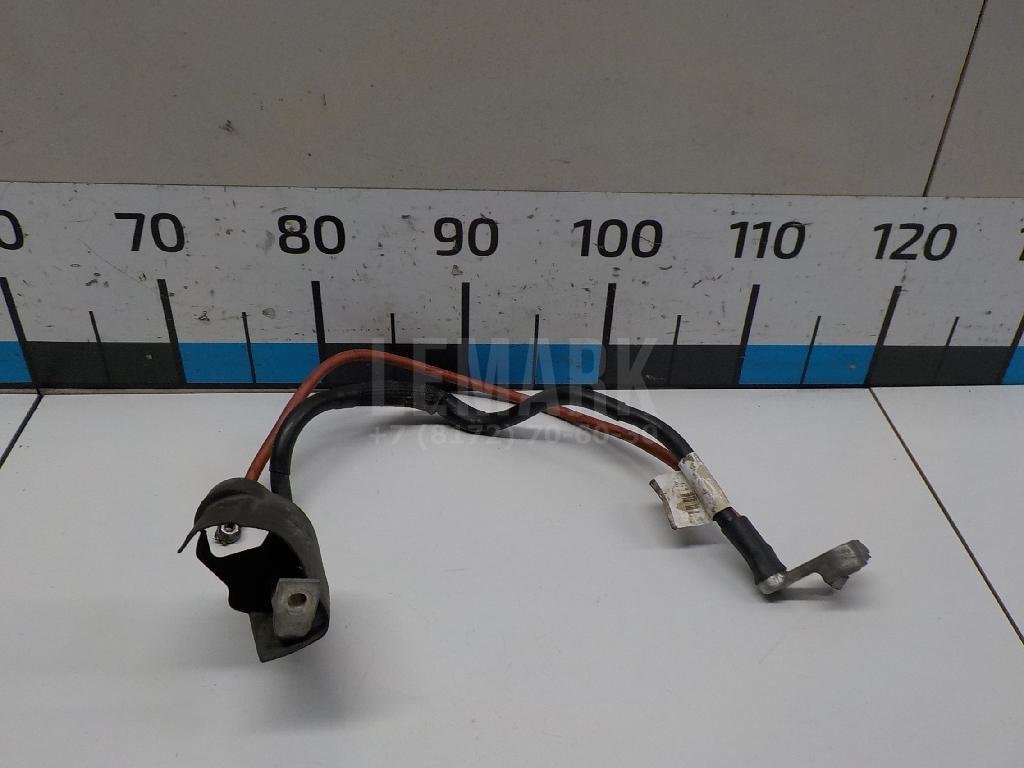 Клемма аккумулятора плюс