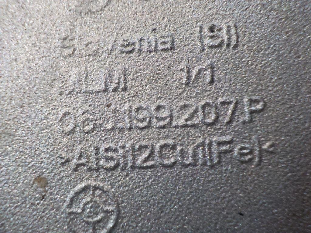 Кронштейн двигателя правый