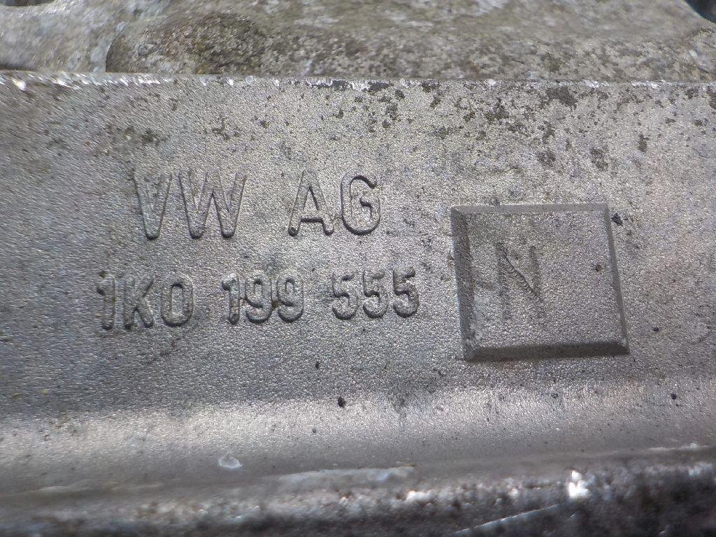 Опора КПП левая