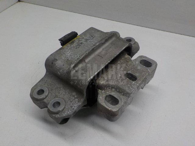 Опора КПП левая