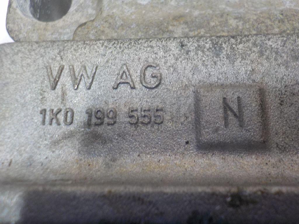 Опора КПП левая