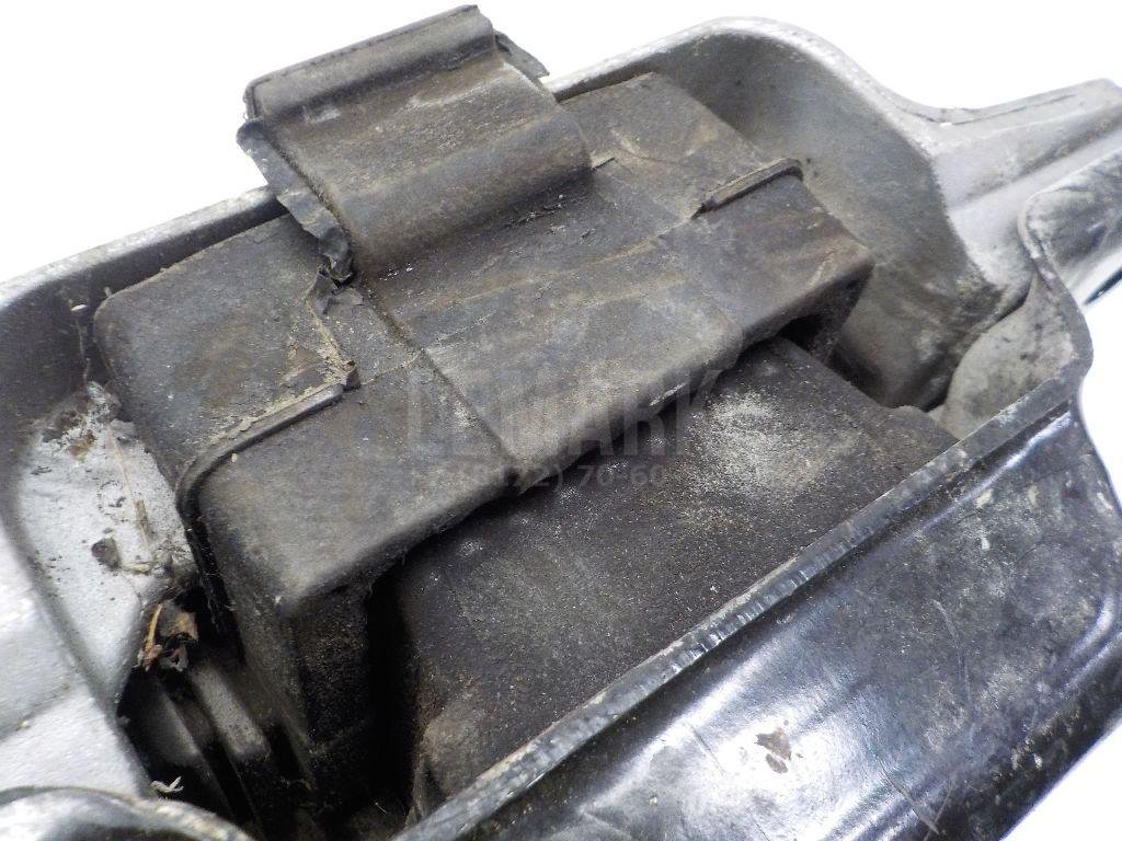 Опора КПП левая