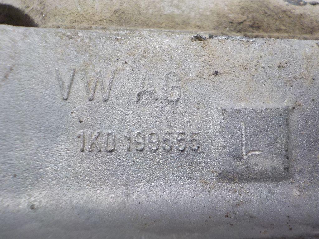 Опора КПП левая