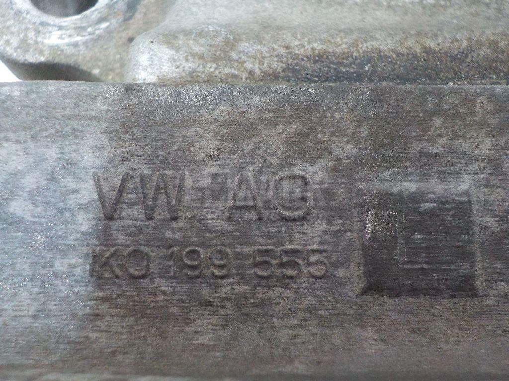 Опора КПП левая