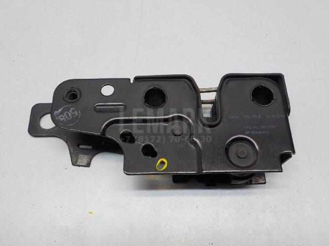 Замок капота