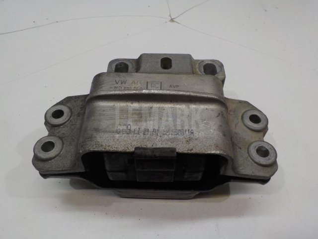 Опора двигателя левая