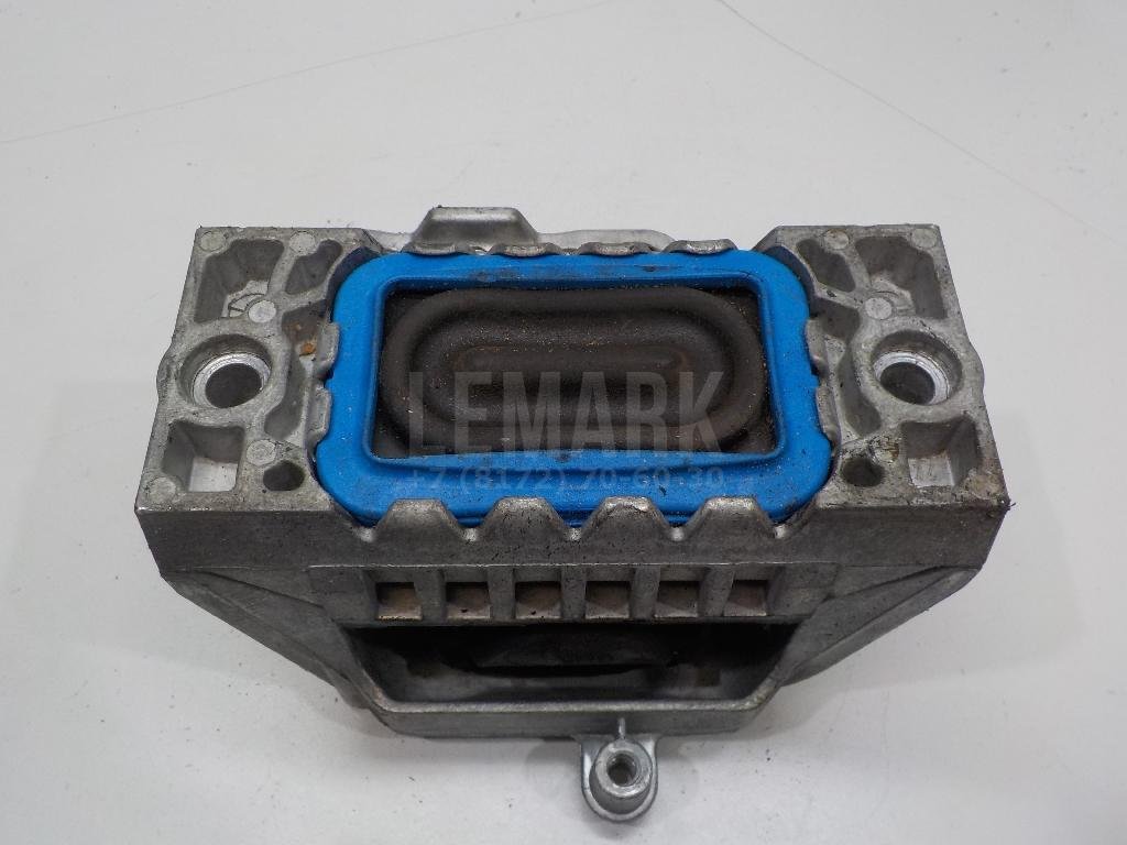 Опора двигателя правая