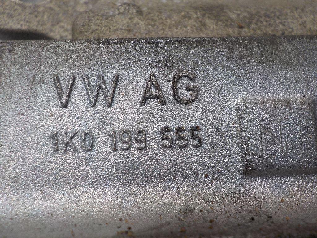 Опора КПП левая