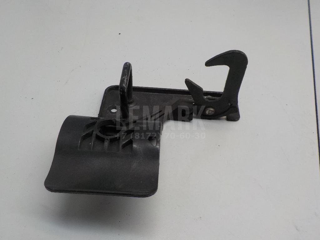 Крючок капота