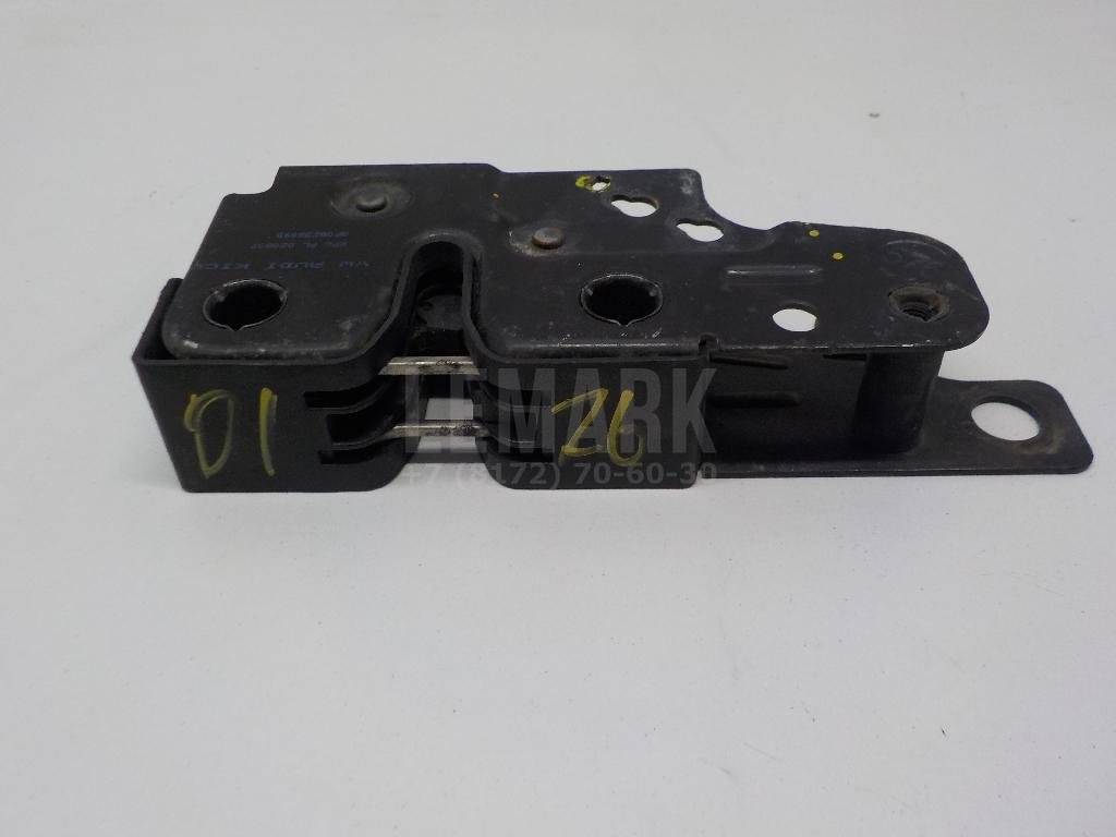 Замок капота