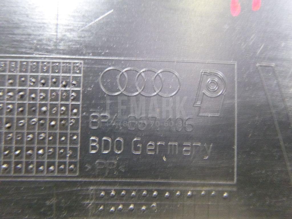 Обшивка двери передней правой