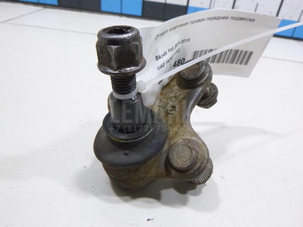 Опора шаровая правая передней подвески