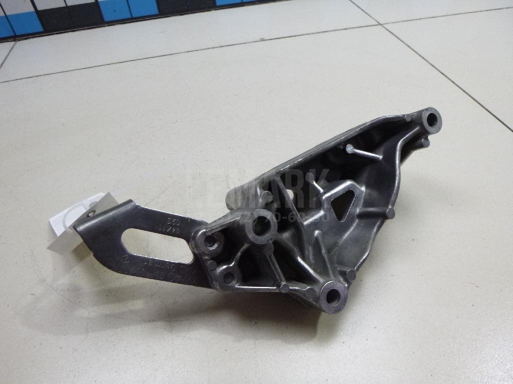 Кронштейн двигателя правый