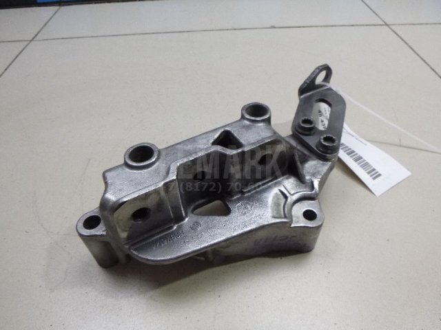 Кронштейн двигателя правый