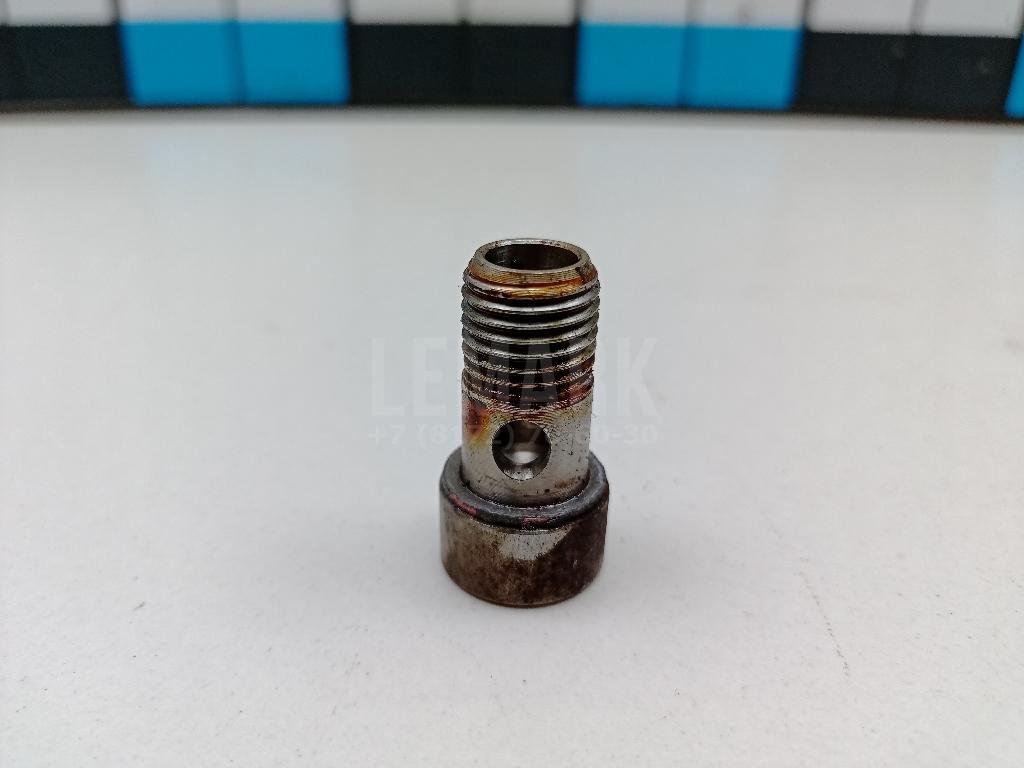 Болт турбокомпрессора (турбины)