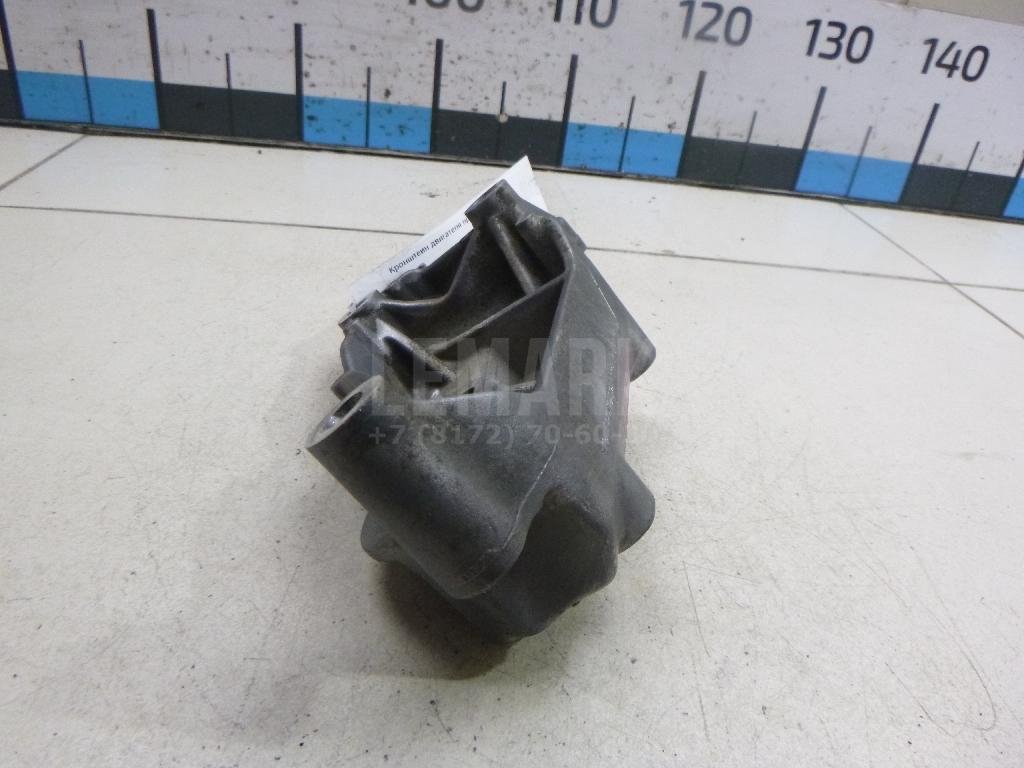 Кронштейн двигателя правый