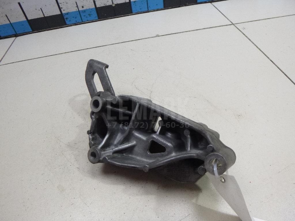 Кронштейн двигателя правый