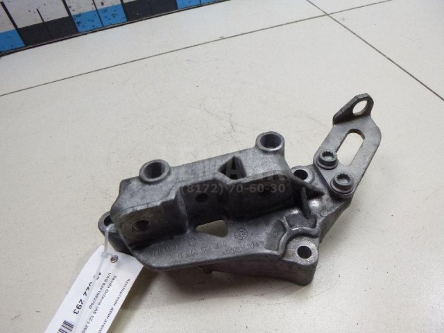 Кронштейн двигателя правый