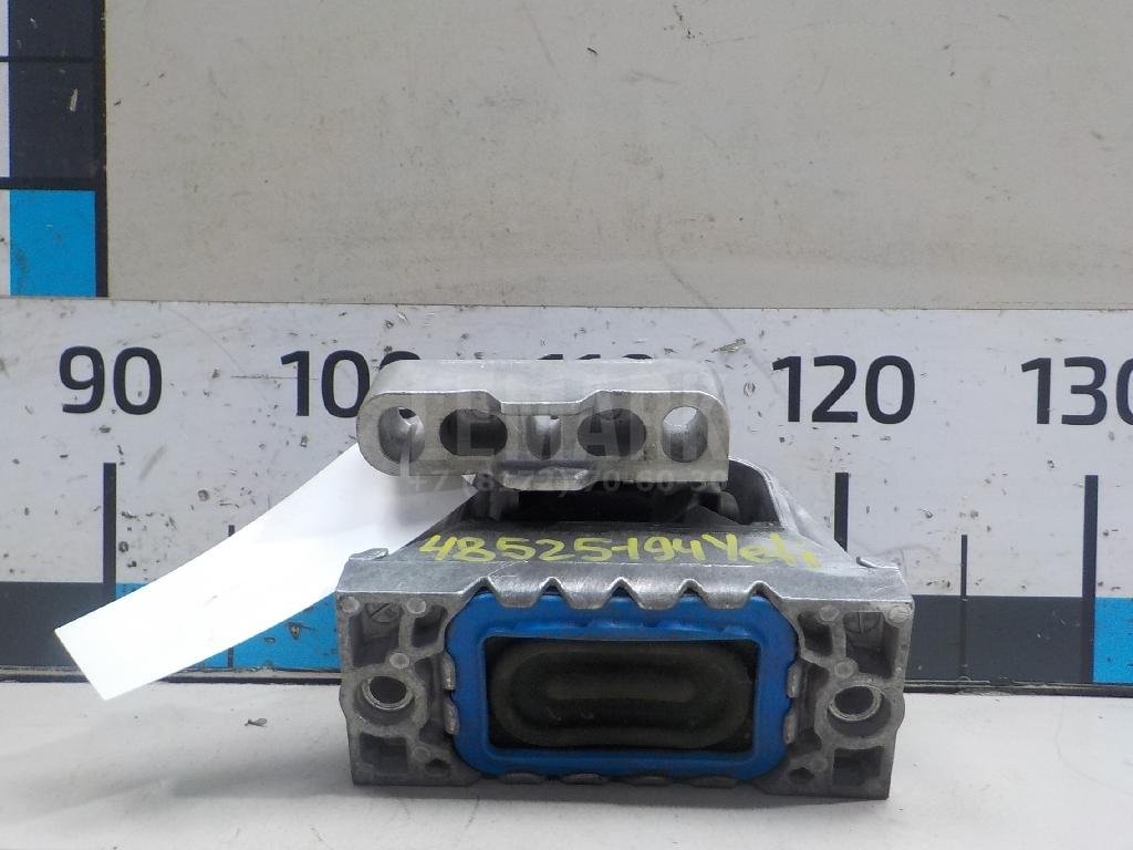 Опора двигателя правая