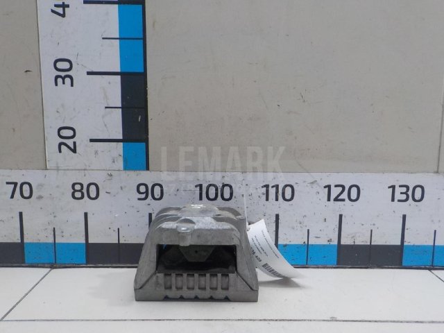 Опора двигателя правая