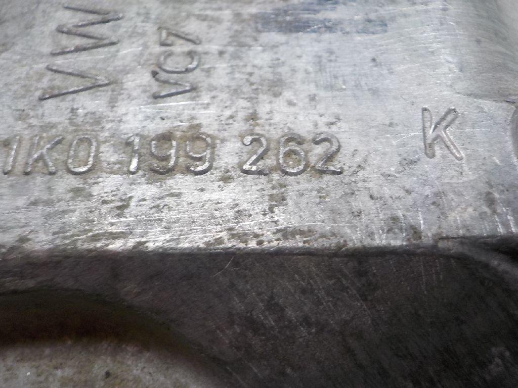 Опора двигателя правая