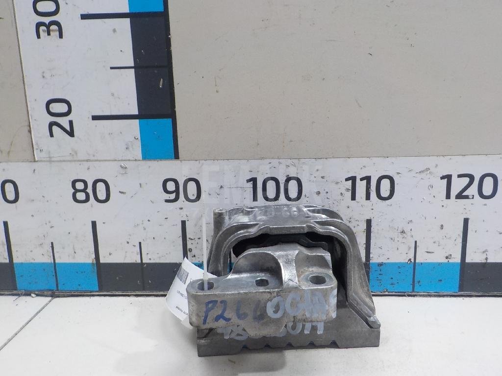 Опора двигателя правая