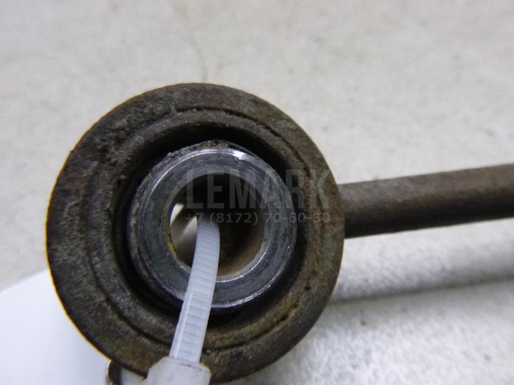 Стойка заднего стабилизатора