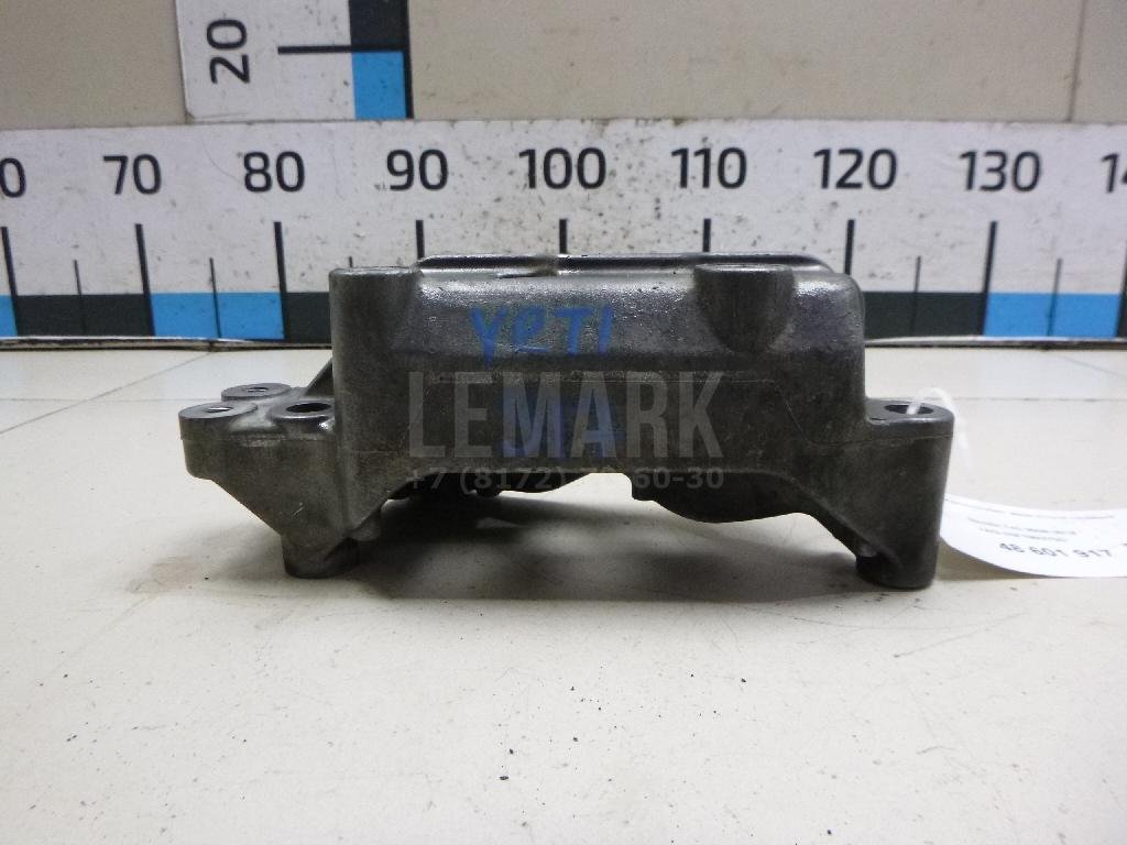 Кронштейн двигателя правый