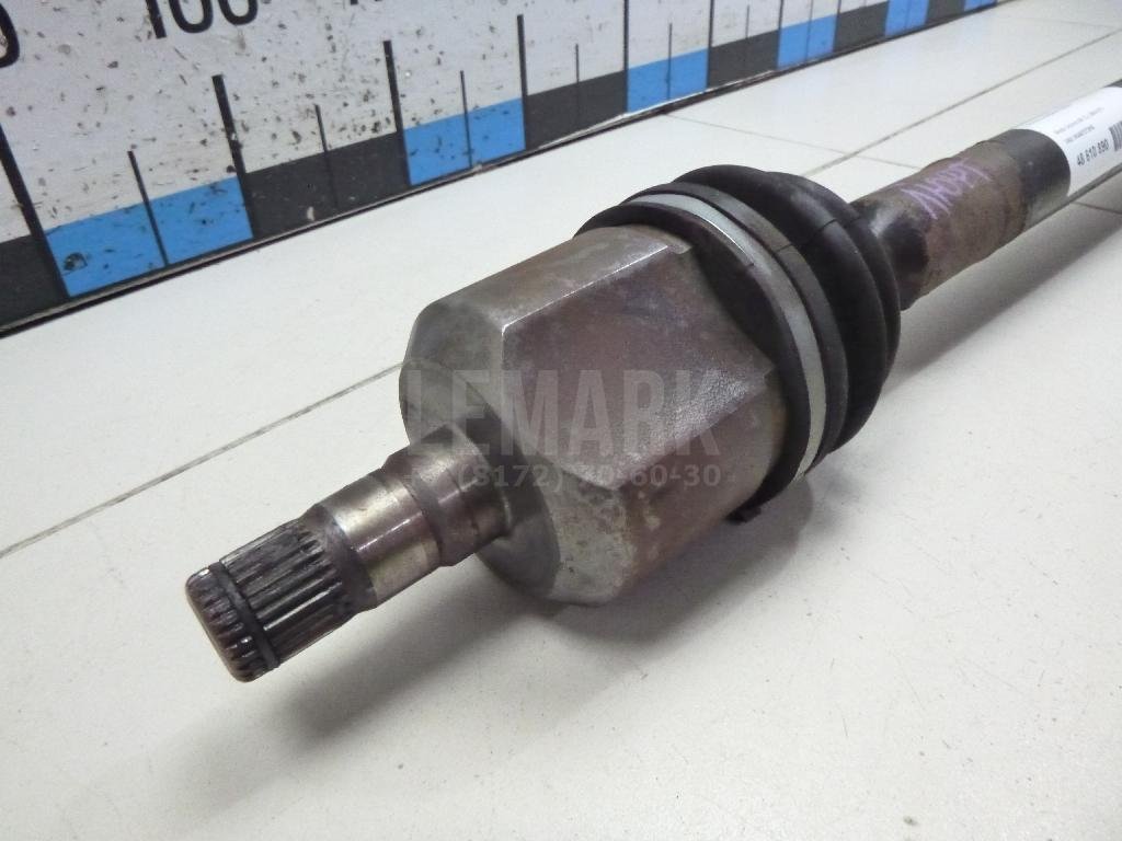 Полуось передняя правая