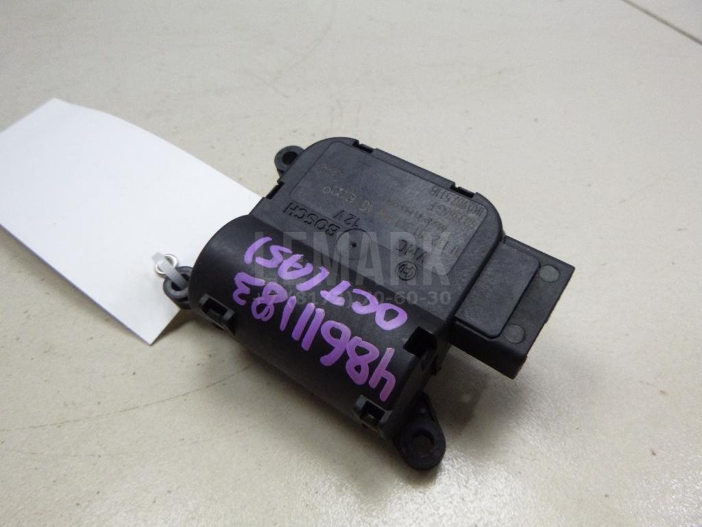 Моторчик заслонки отопителя