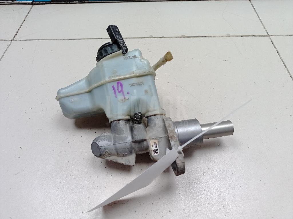 Цилиндр тормозной главный