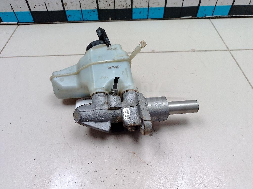 Цилиндр тормозной главный