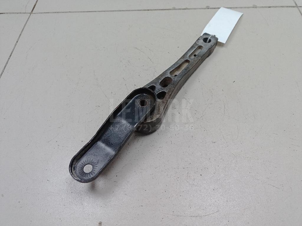 Опора двигателя задняя