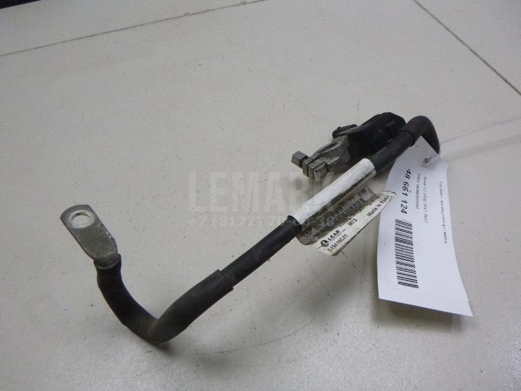 Клемма аккумулятора минус