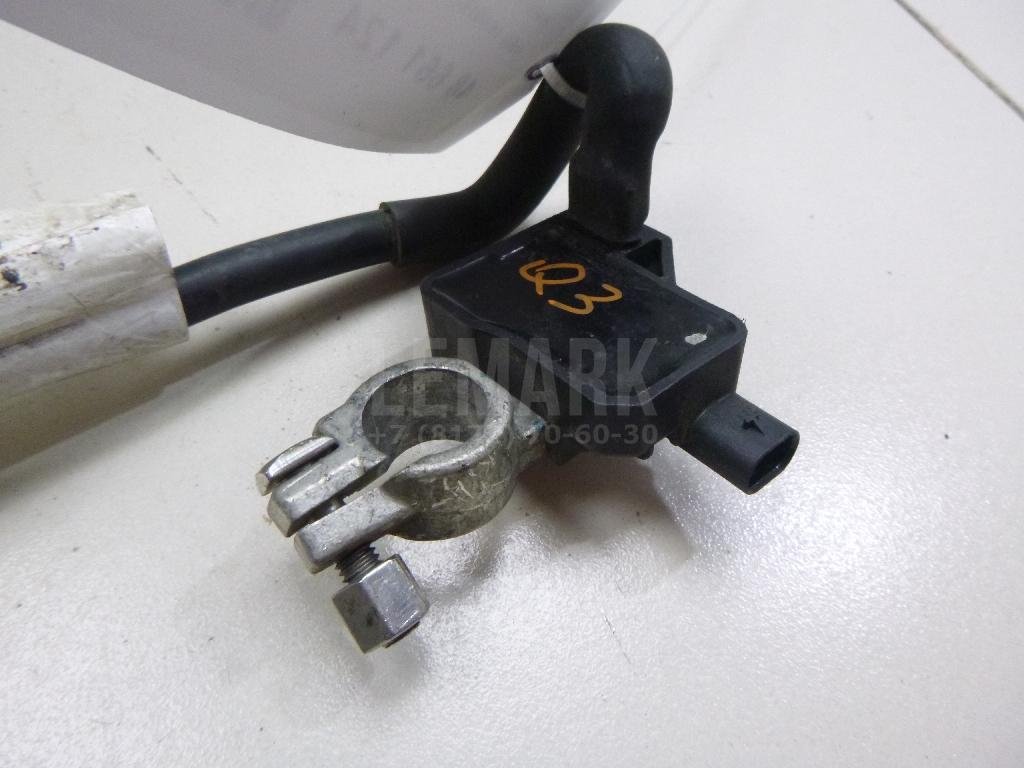 Клемма аккумулятора минус