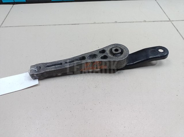 Опора двигателя задняя