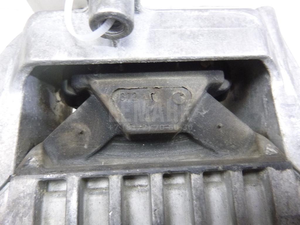 Опора двигателя правая