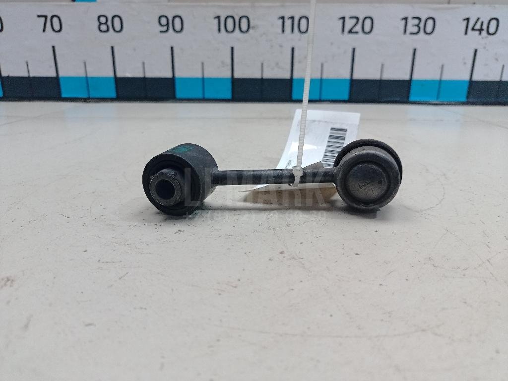 Стойка заднего стабилизатора