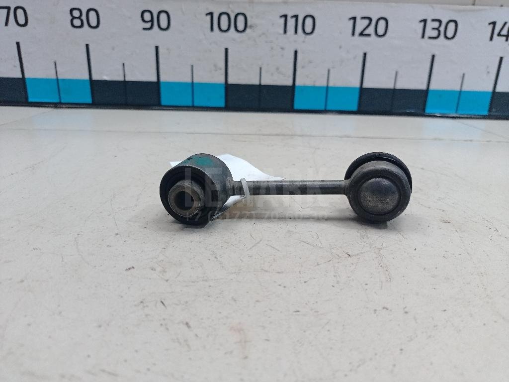 Стойка заднего стабилизатора