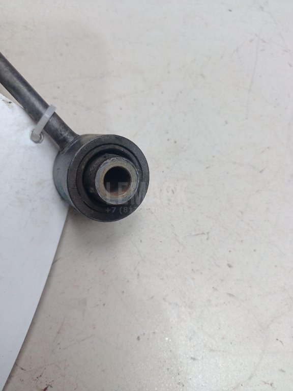 Стойка заднего стабилизатора