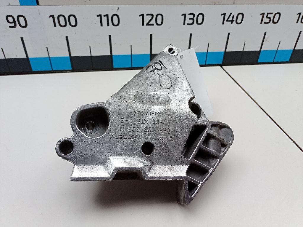 Кронштейн опоры двигателя для  Audi A3 [8PA] Sportback 2004-2013