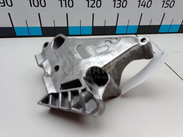 Кронштейн опоры двигателя