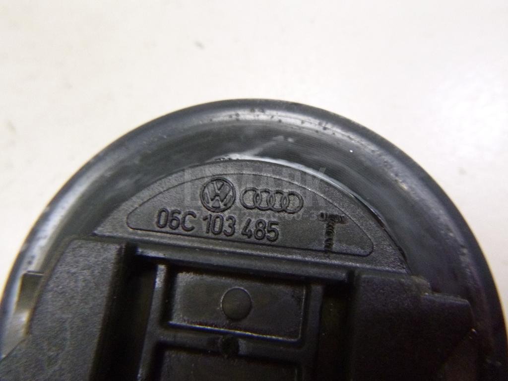 Крышка маслозаливной горловины