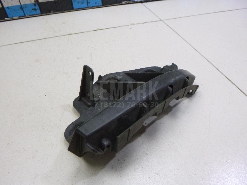 Направляющая заднего бампера левая