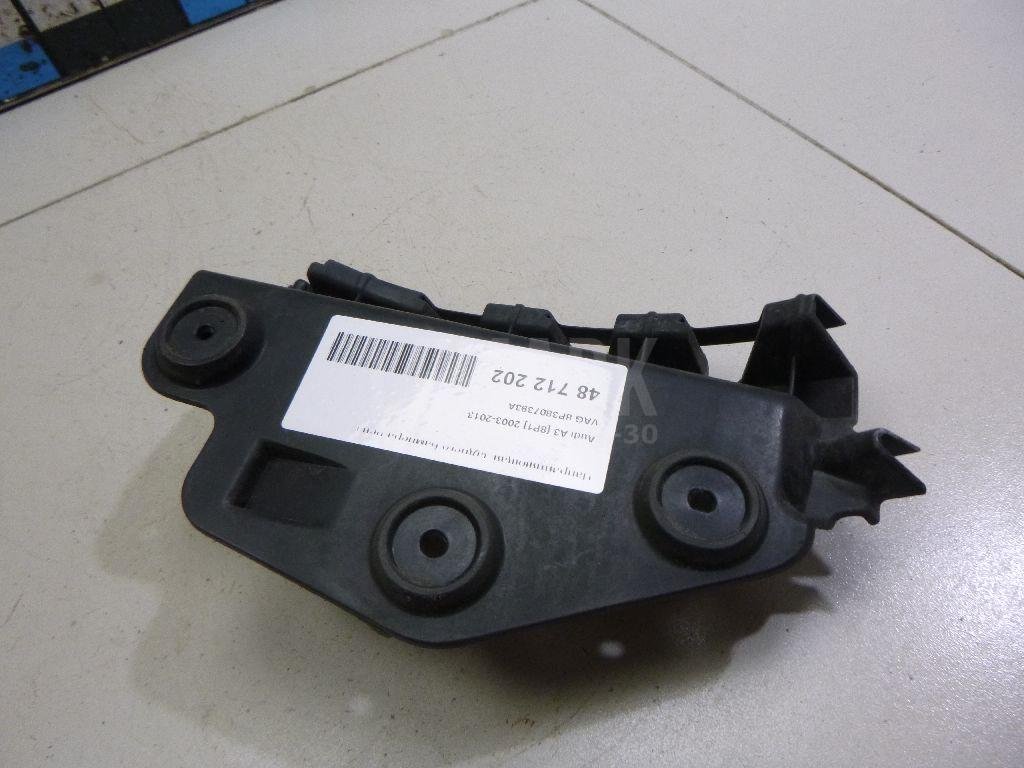 Направляющая заднего бампера левая