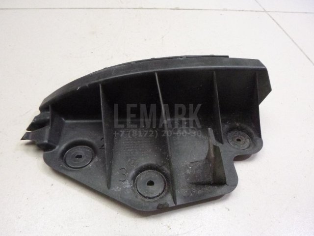 Направляющая заднего бампера левая