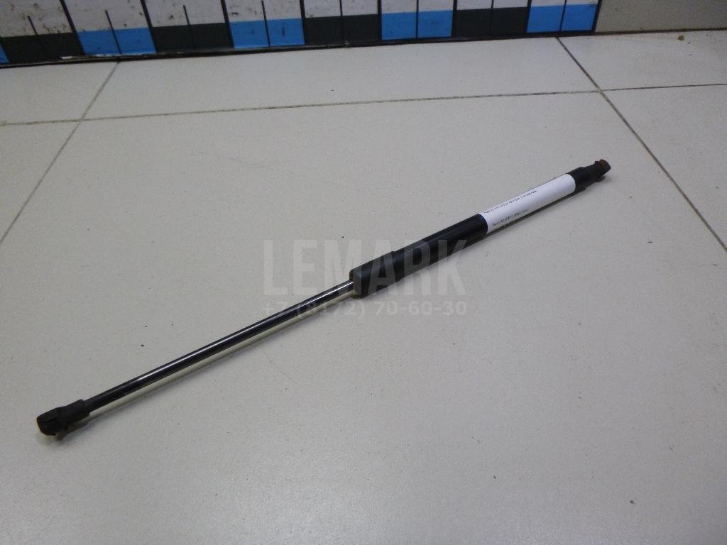 Амортизатор двери багажника